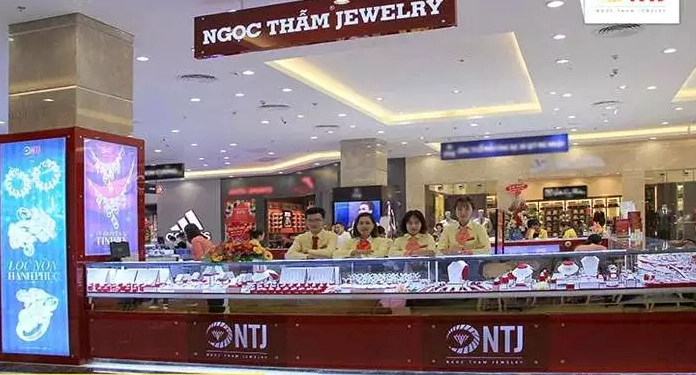 tiem-vang-ngoc-tham-kham-pha-tuyet-tac-trang-suc-vang-2026_410
