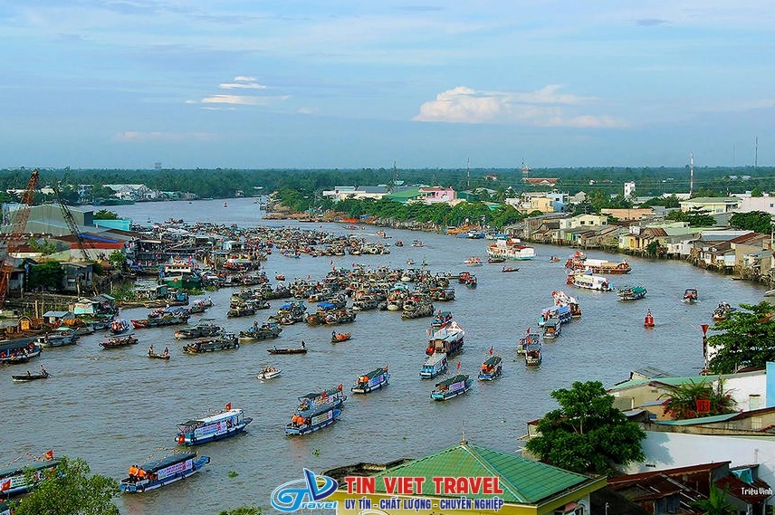 Toàn cảnh chợ nổi Cái Răng sầm uất
