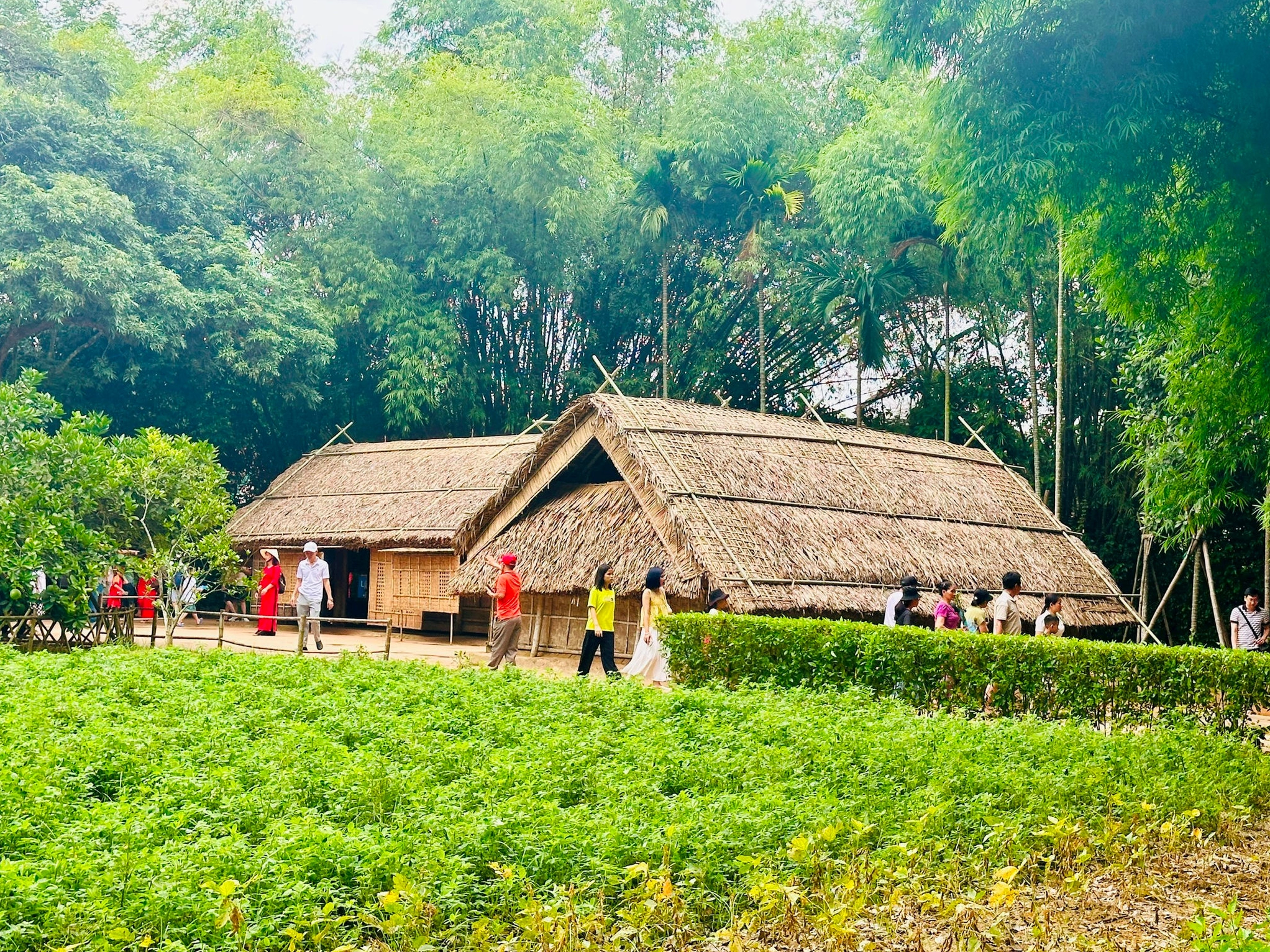 Toàn cảnh Khu di tích Kim Liên