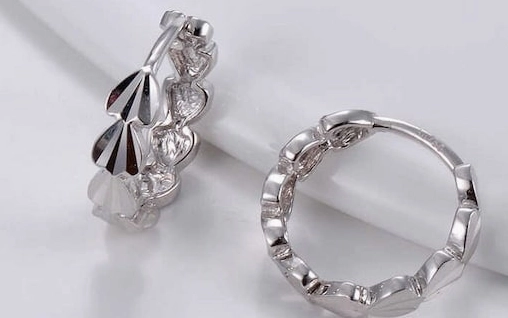 Trang sức vàng Ý 750 với đá quý