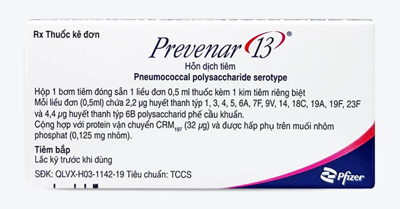 Trẻ em tiêm phòng vắc xin Prevenar 13