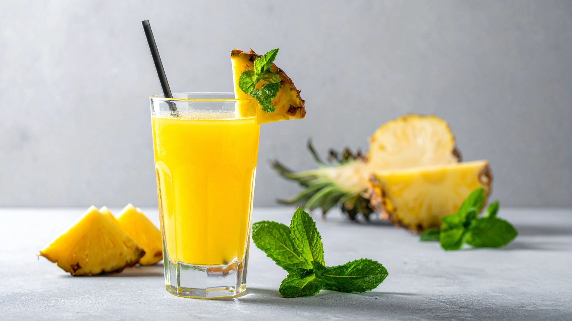 Uống nước dứa an toàn và hiệu quả để giảm cân