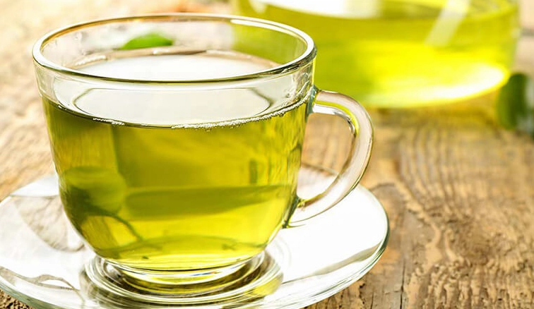 Uống nước vối ấm vào buổi sáng