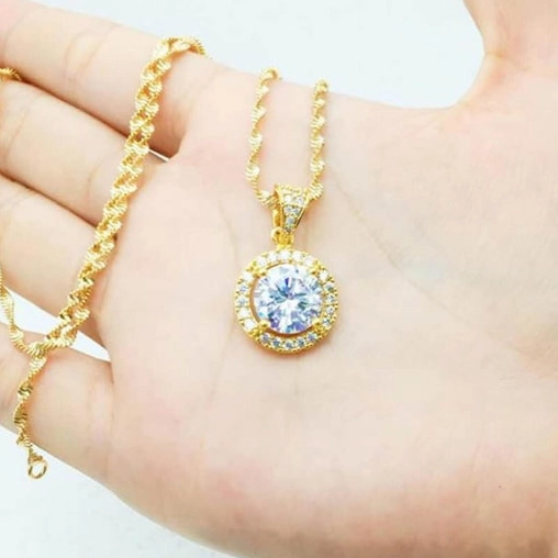 Cận cảnh trang sức vàng ý tinh xảo