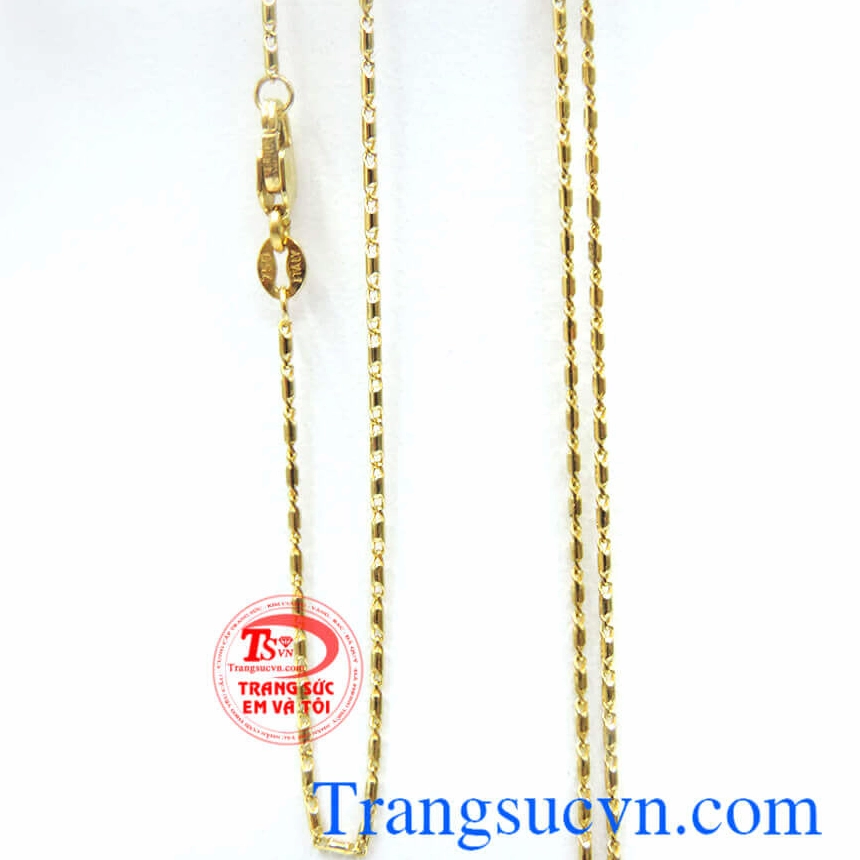 Chi tiết chế tác tinh xảo của trang sức vàng 18K