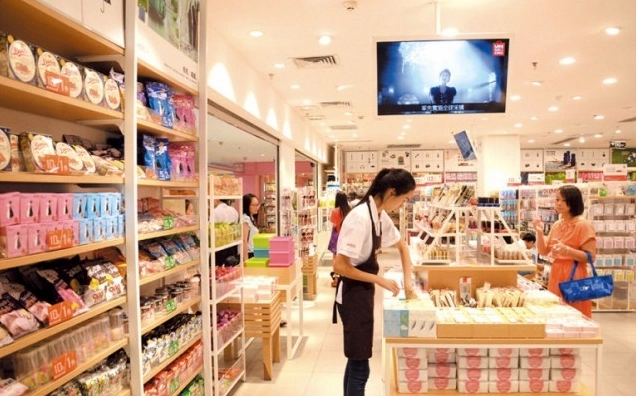 Cửa hàng Miniso trưng bày sản phẩm bắt mắt