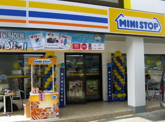 Cửa hàng Ministop tại Nhật Bản