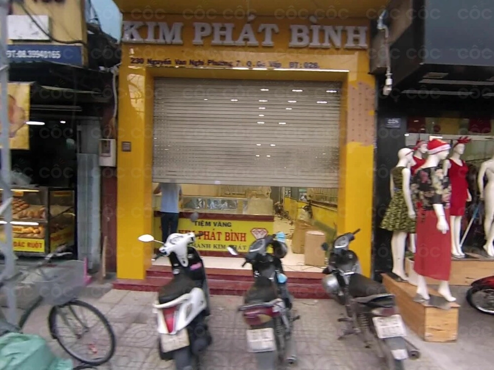 Cửa hàng Tiệm Vàng Kim Phát Gò Vấp trưng bày nhiều mẫu trang sức lộng lẫy