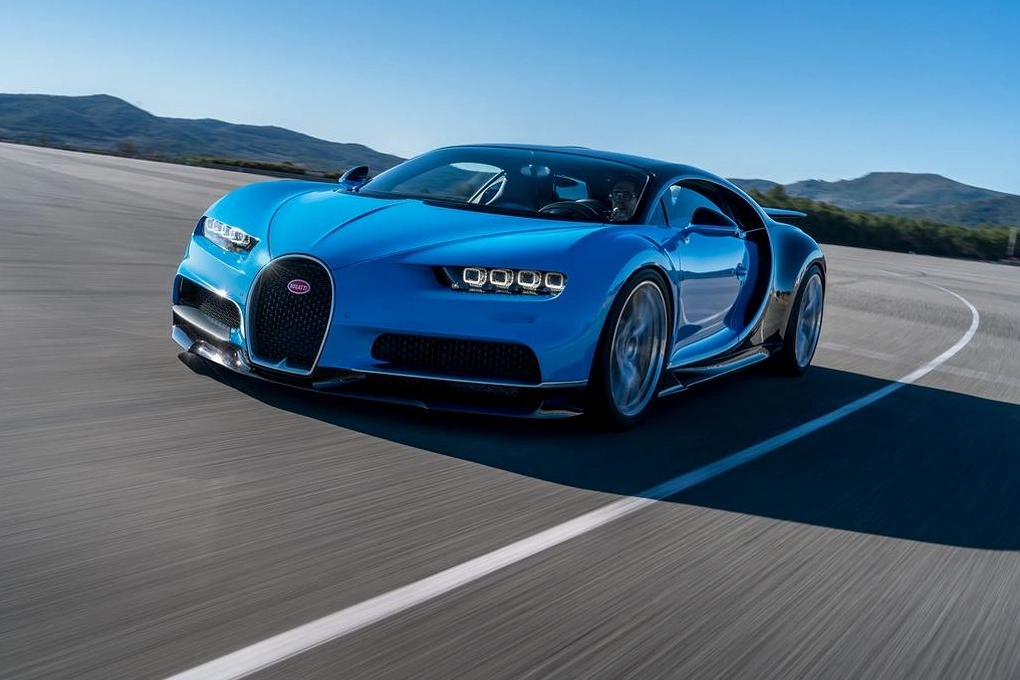 Hình ảnh Bugatti Chiron màu xanh