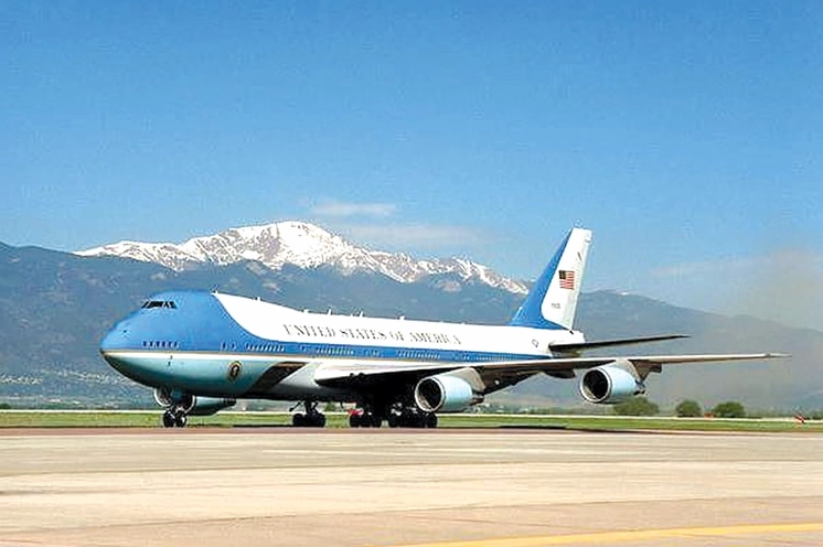 Hình ảnh máy bay Boeing hiện đại