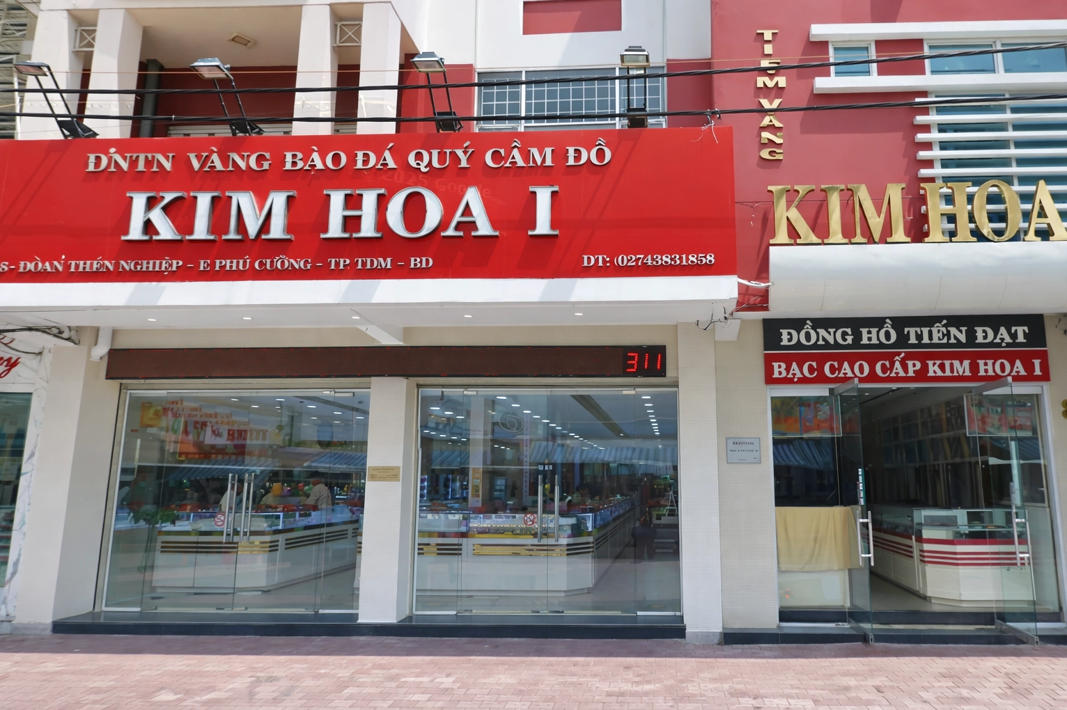 Không gian sang trọng tại Tiệm Vàng Kim Hoa
