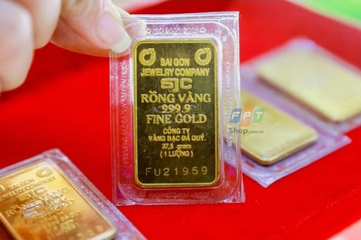Mua vàng 18K ở đâu uy tín?