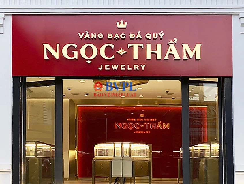 Ngọc quý trong trang sức