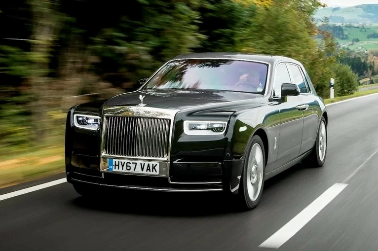 Nội thất xe Rolls-Royce Phantom sang trọng và cá nhân hóa