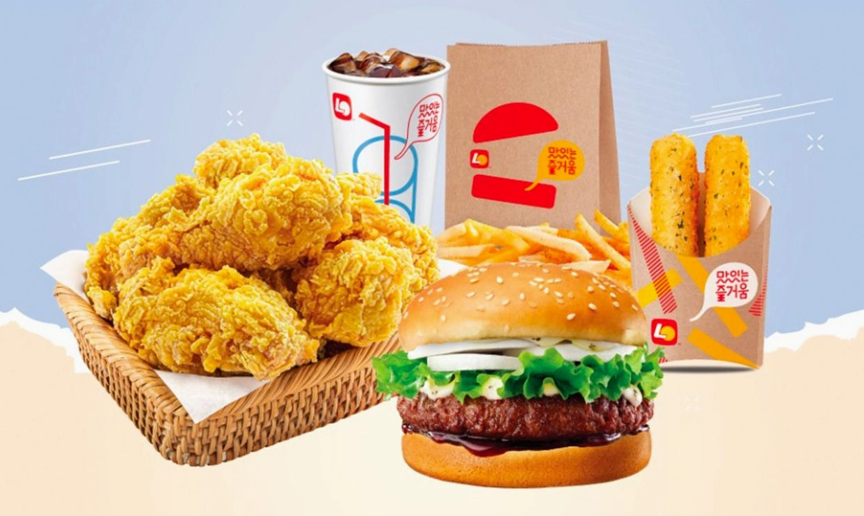 Đội ngũ nhân viên Lotteria phục vụ chuyên nghiệp