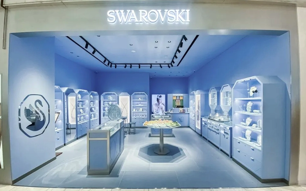 swarovski-cua-nuoc-nao-he-lo-su-that-ang-sau-thuong-hieu-xa-_632