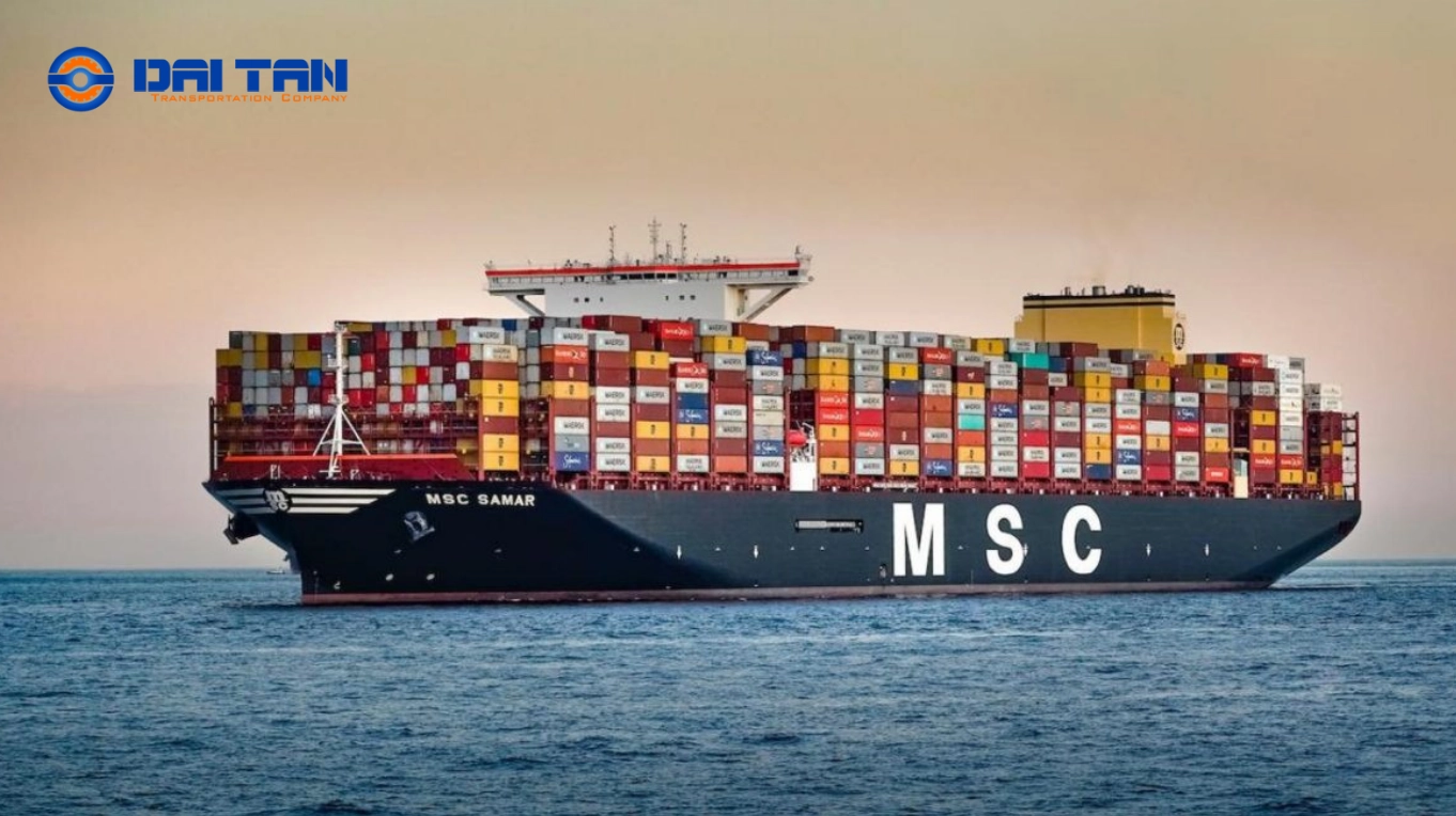 Tàu container của MSC trên biển