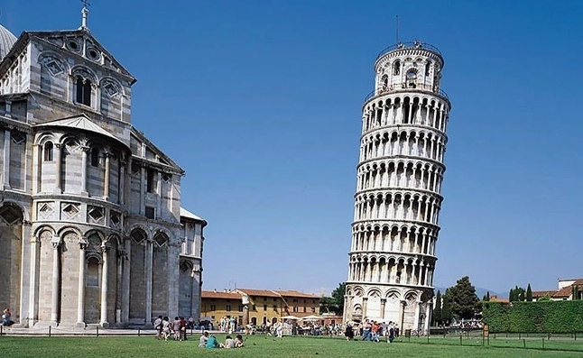 Tháp nghiêng Pisa - một biểu tượng của Ý