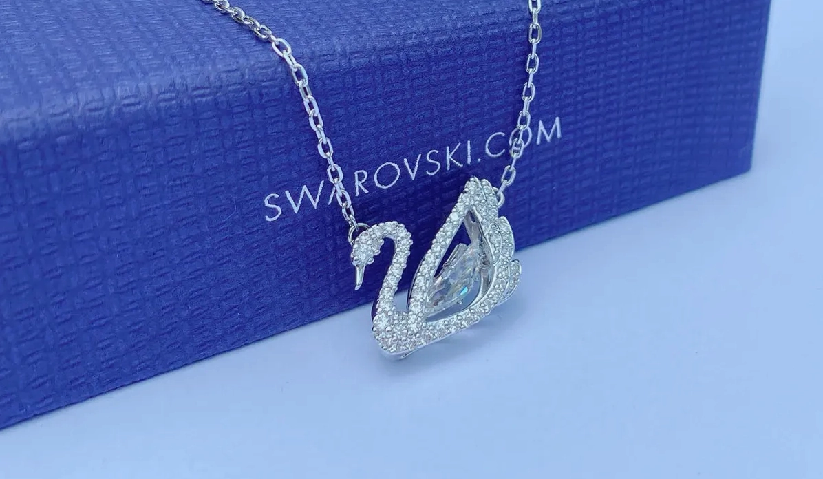 Trang sức Swarovski tinh xảo