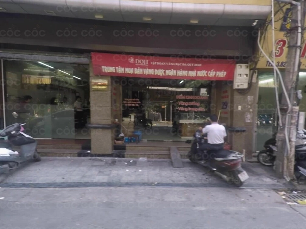 Trang sức vàng tại Quốc Trinh