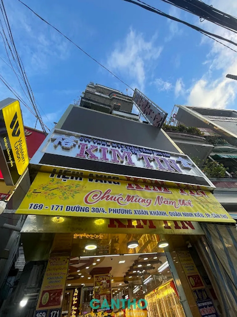 Trang sức vàng tại Tiệm Vàng Kim Tín