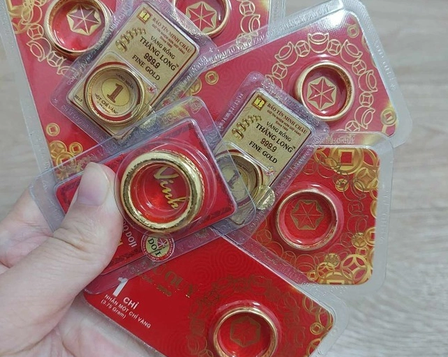 Vàng nhẫn trơn mi hồng hiện đại