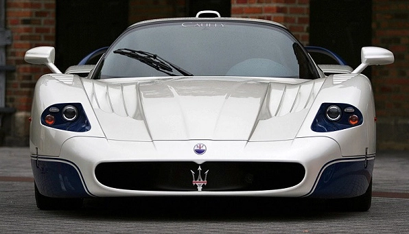 Xe Maserati MC12 sang trọng