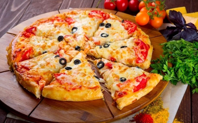 Bánh Pizza Margherita truyền thống của Ý