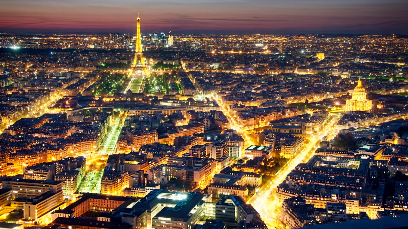 Cảnh đêm lung linh của Paris