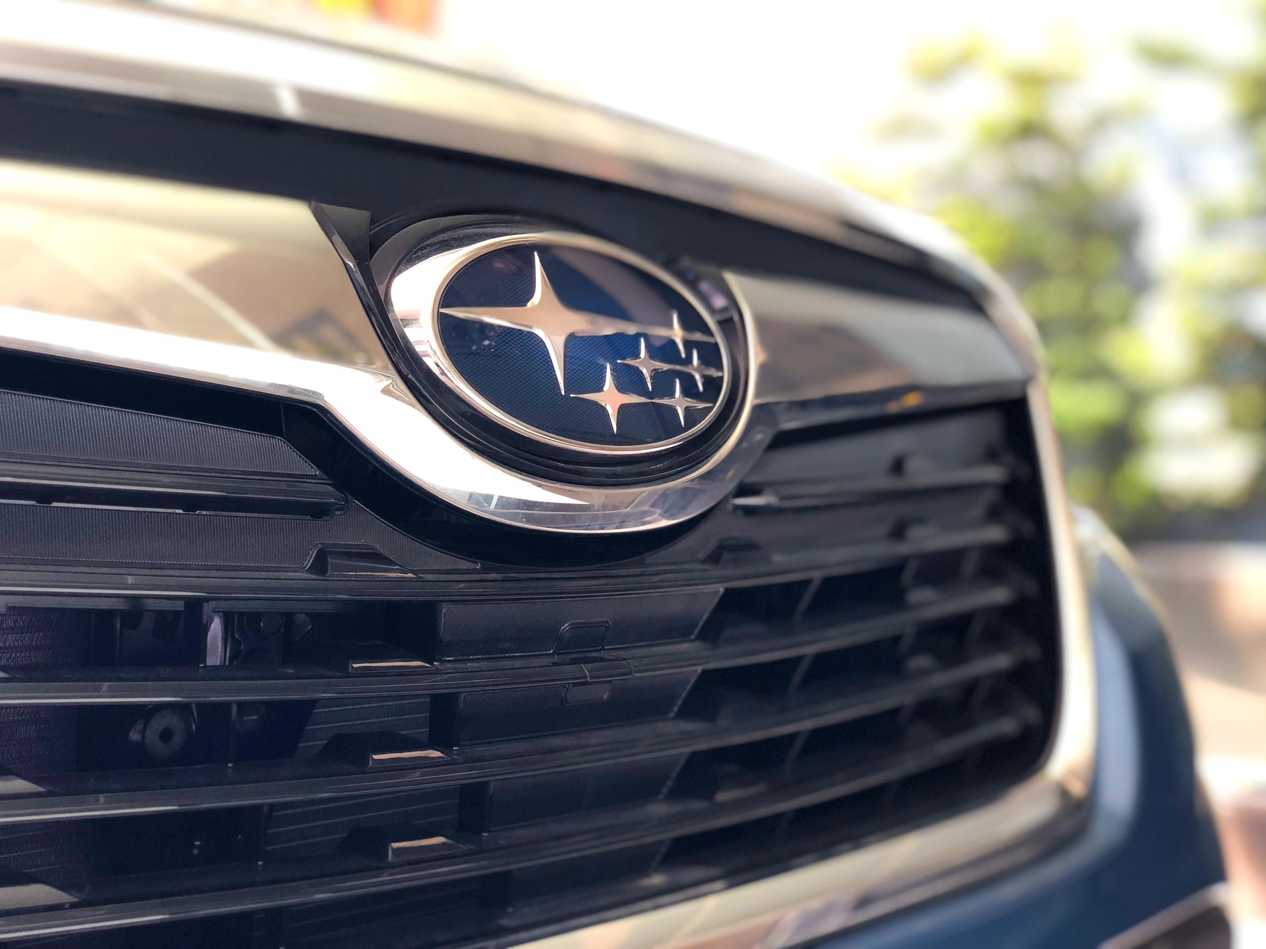 Hình ảnh tập thể nhân viên Subaru hoặc nhà máy sản xuất