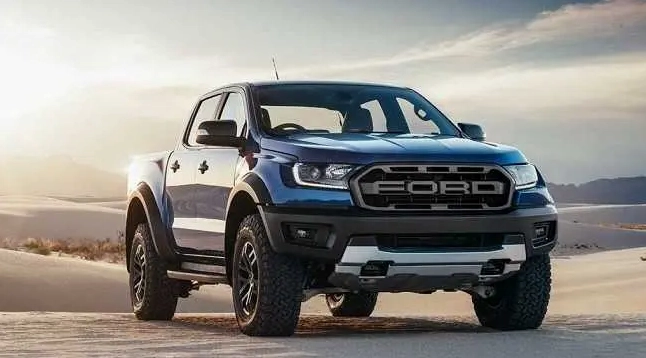 Hình ảnh xe Ford Everest sang trọng và mạnh mẽ