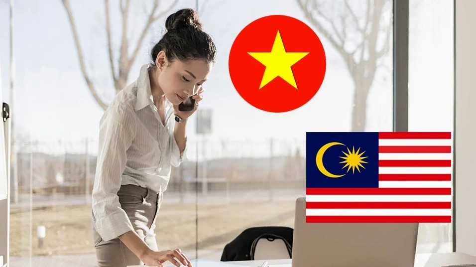 Điện thoại di động là phương tiện liên lạc quốc tế quan trọng