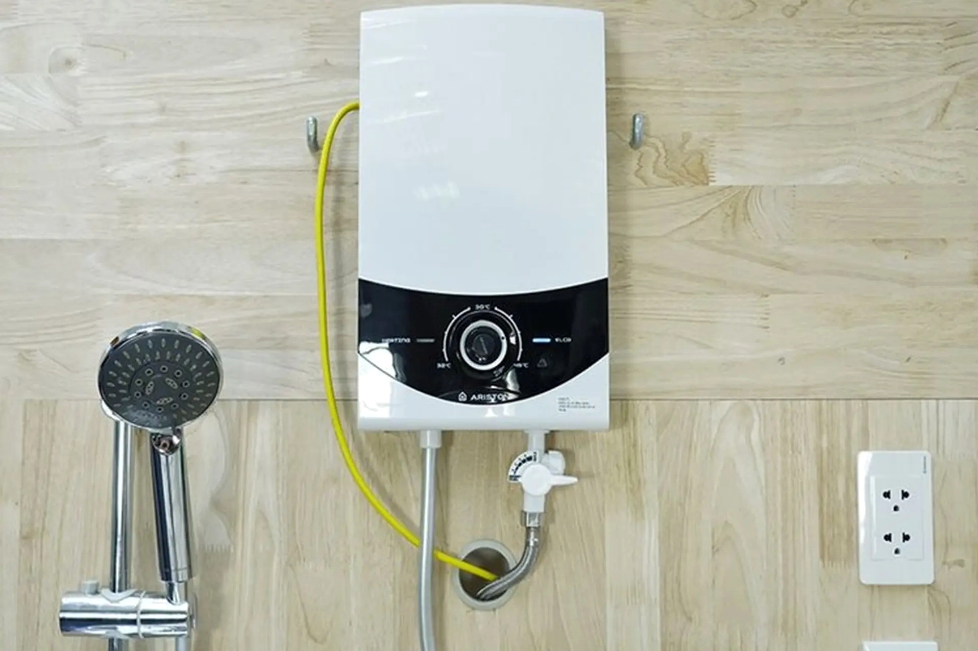 Máy nước nóng trực tiếp loại nào tốt - Lựa chọn thương hiệu uy tín