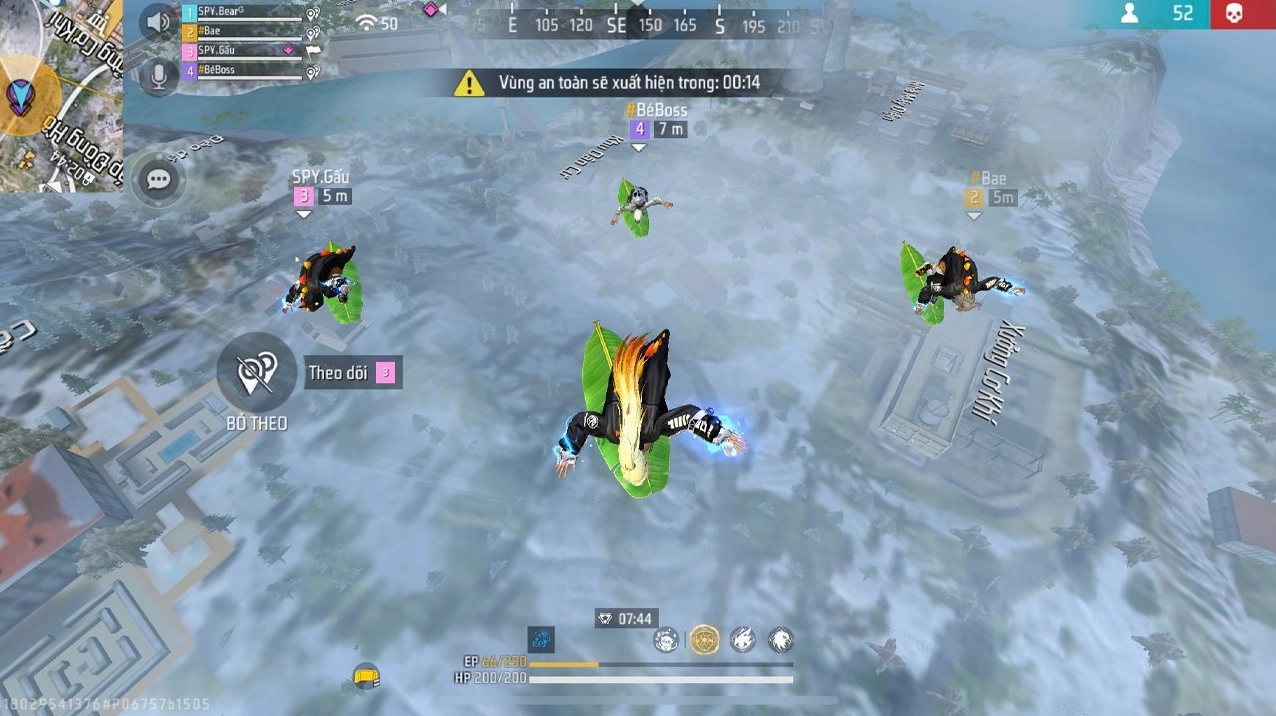 Người chơi Free Fire trên điện thoại