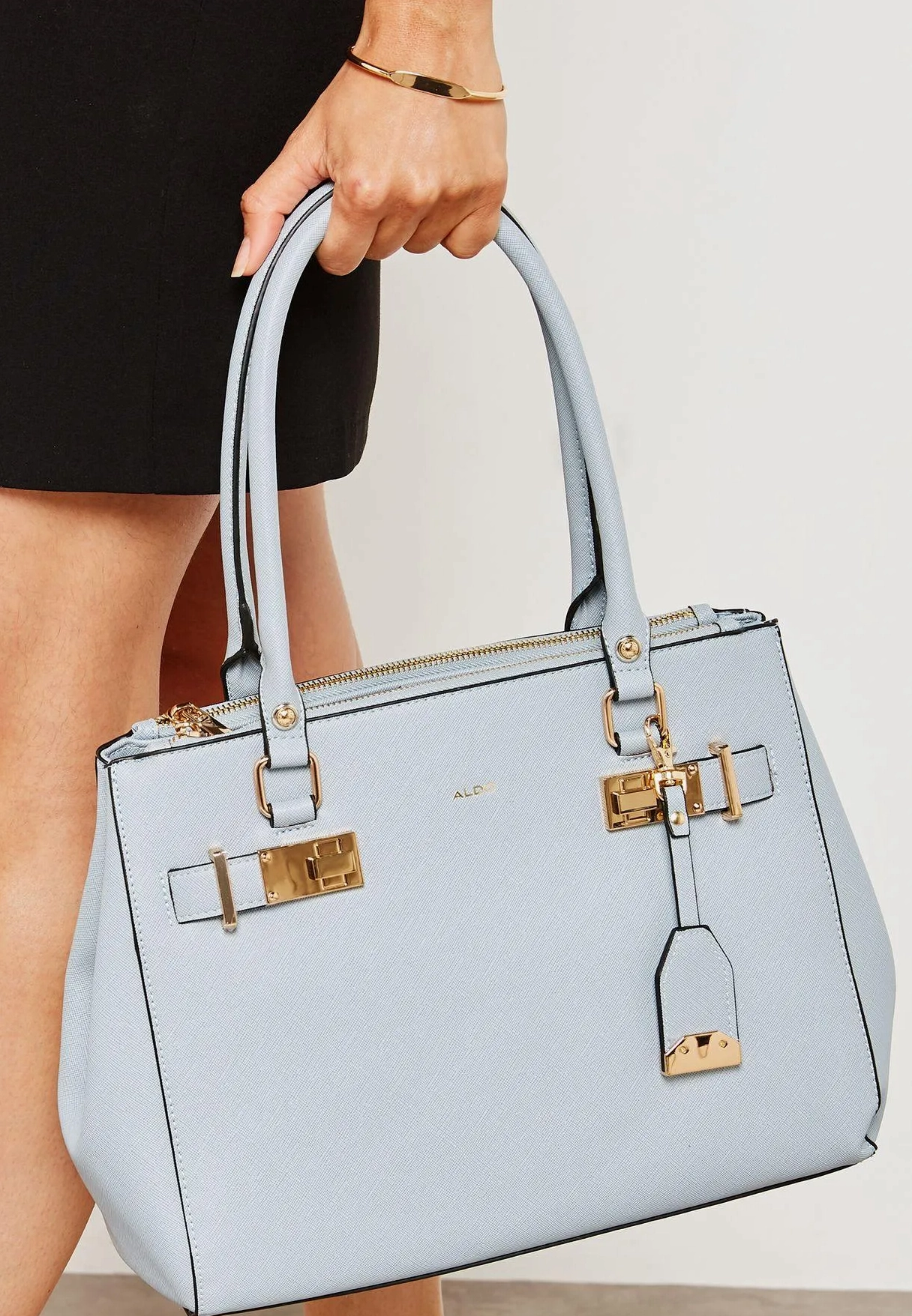 Phụ kiện ALDO đa dạng và phong cách