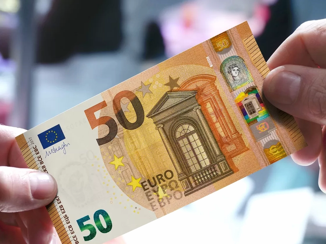 Tiền giấy Euro với các mệnh giá khác nhau