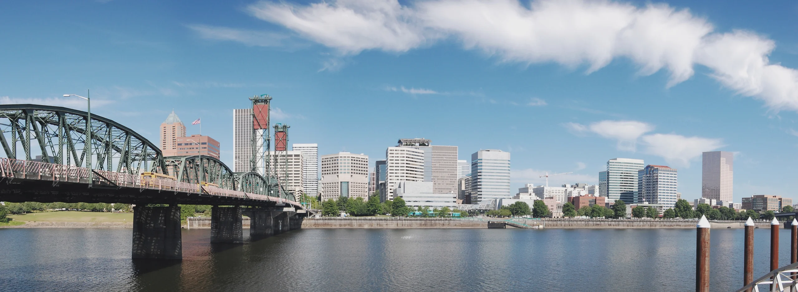 Toàn cảnh thành phố Portland nhìn từ trên cao