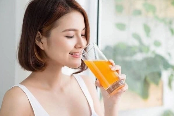 Uống nước cam vào buổi sáng tốt cho sức khỏe
